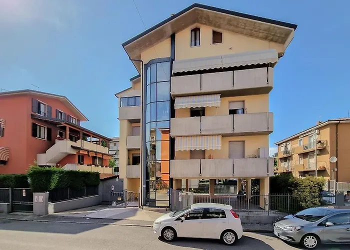 Puccio Stadio - Center * فيرونا