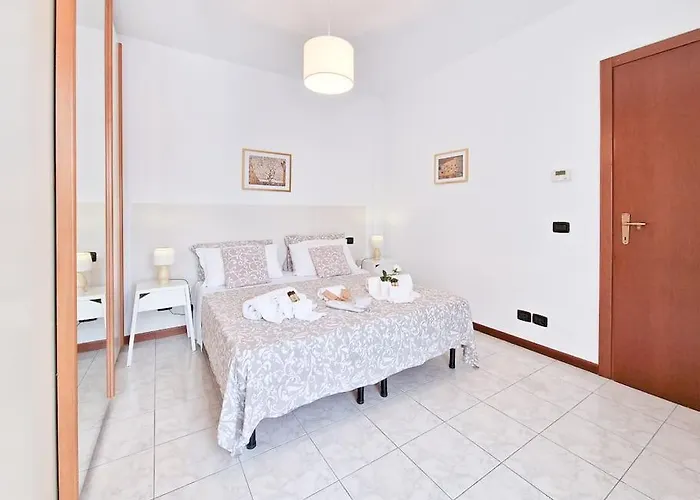 Puccio Stadio - Center * فيرونا